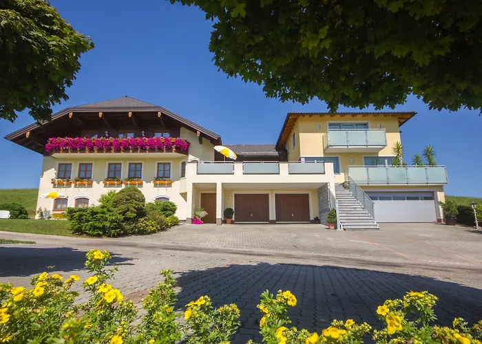 Gaestehaus Stabauer 3* Mondsee