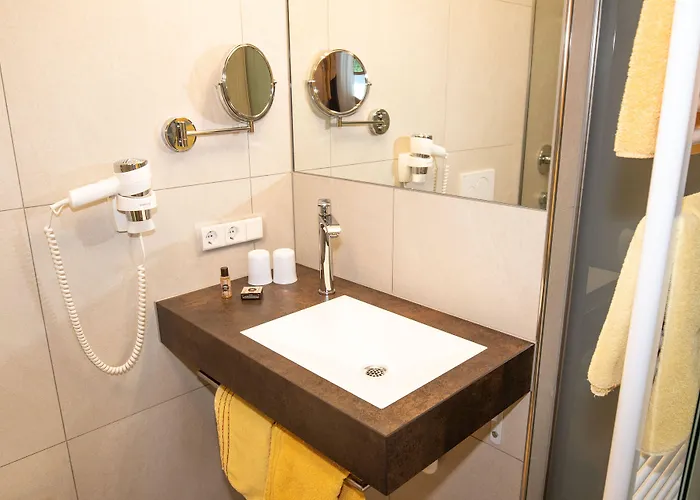 Gaestehaus Stabauer Мондзее